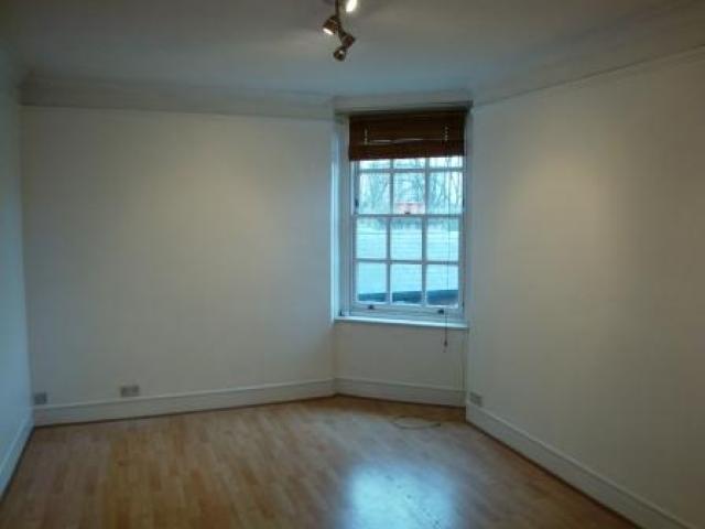 			1 Bedroom, 1 bath, 1 reception Flat			 Scott Ellis Gardens, ST.JOHNS WOOD